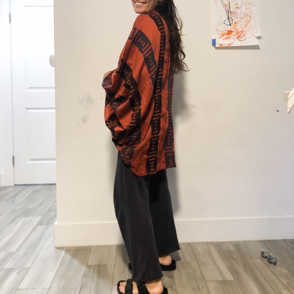 universal thread cardigan - Picture 3 of 8